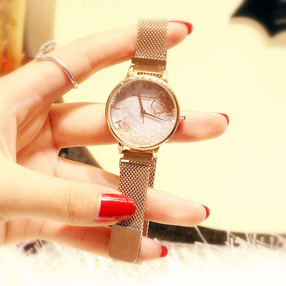 Orologio al quarzo da studente con cintura magnetica in rete da donna di tendenza moda 2024_voghion.com