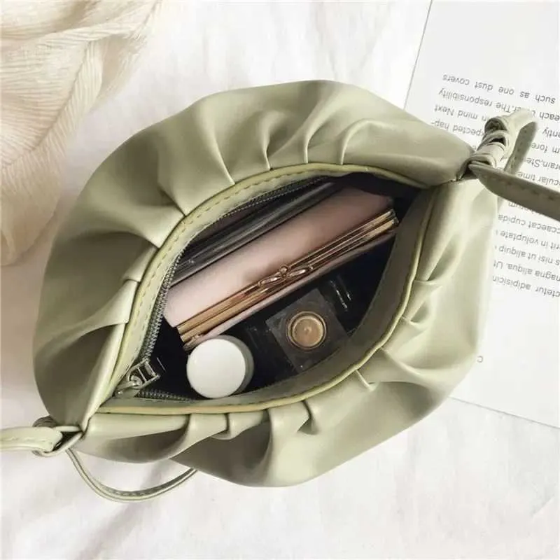 Small bag 2024 Spring and Summer Slope Trend 100 Temperature Garbage Cloud Bag Mini Coin Fold Cross Body Y241026_voghion.com