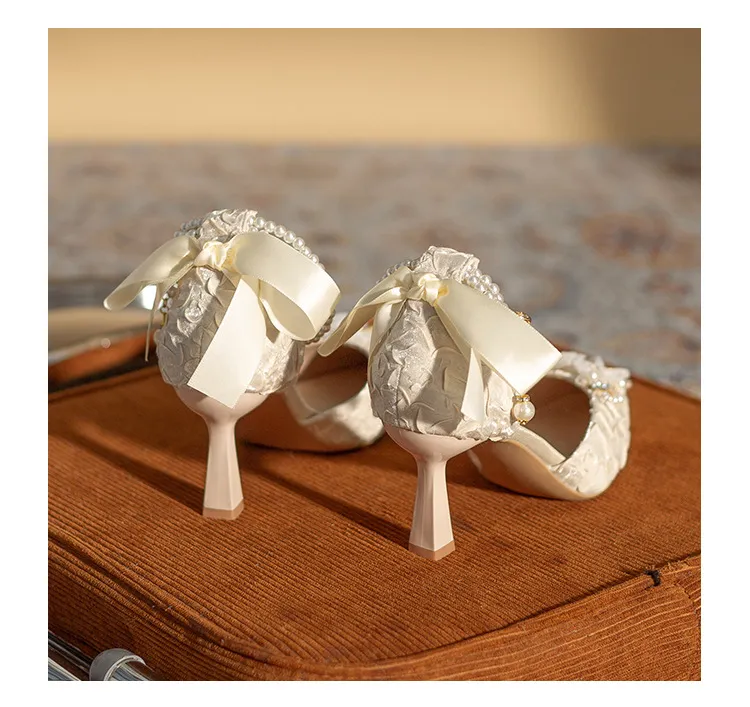 Spring And Autumn New Bow Hollow High Heels Elegant Pearl Chain Pointed Princess Shoes,Versatile Children Single Shoes_voghion.com