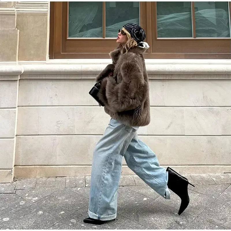 Mode Verdicken Warme Flauschigen Pelzigen Mantel Frauen Lange Sleeveshort Fuchs Pelz Oberbekleidung 2024 Chic Dame Straße Jacke_voghion.com