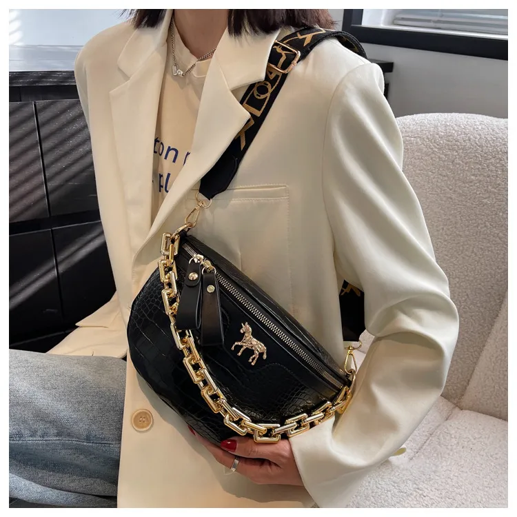 Thick Chain Women's Waist Fanny Pack Fashion Crossbody Chest Bags Female Belt Crocodile Shoulder Bag_voghion.com