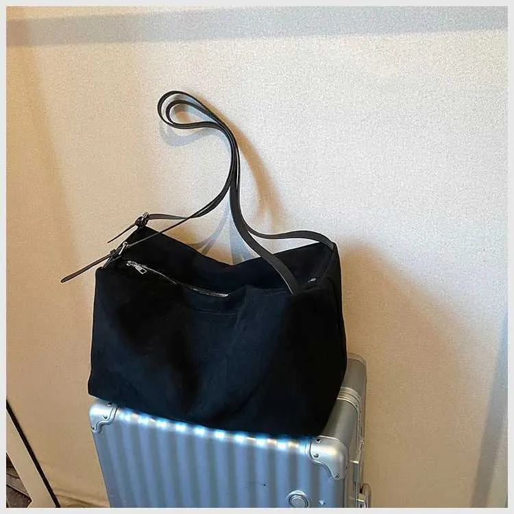 Camurça para mulheres bolsas sólidas grande capacidade crossbody bolsas femininas casuais bolsa de ombro macia pacotes de armazenamento de viagem C241212_voghion.com