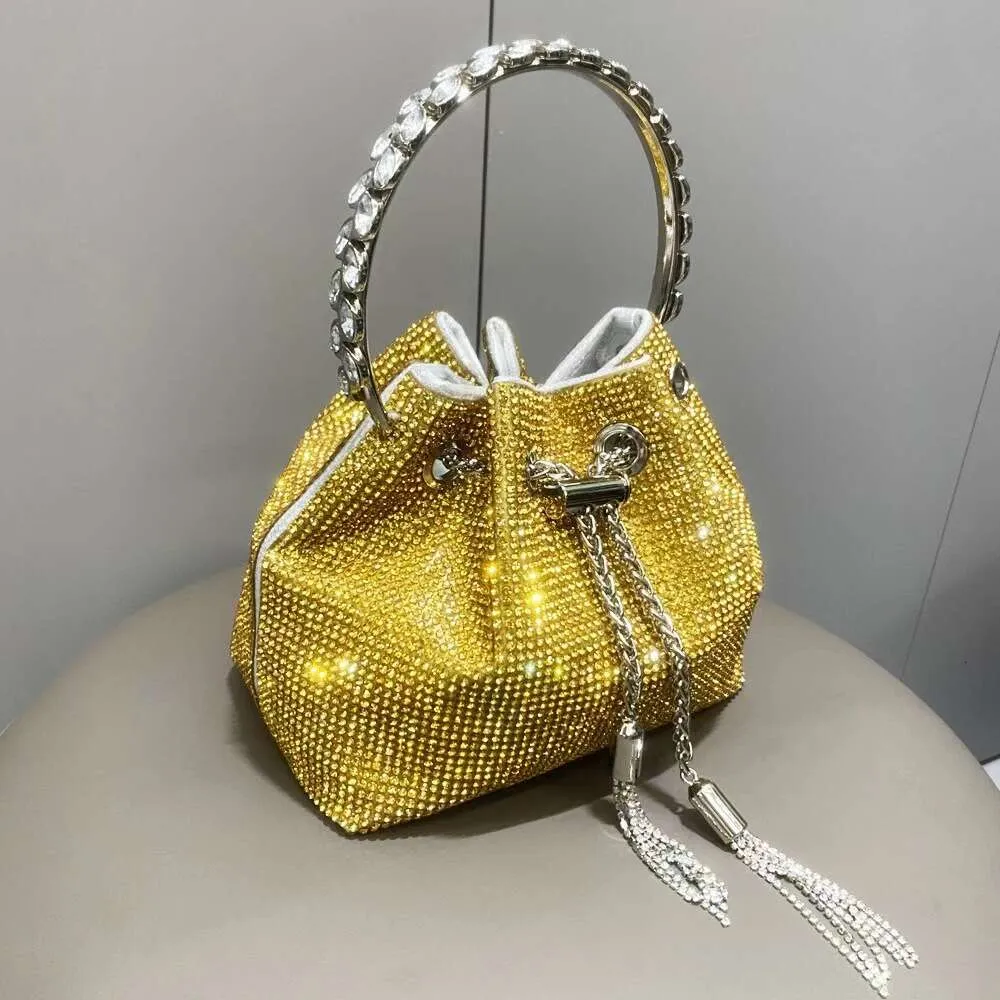 2024 Handtasche Neue Metall Handheld Brieftasche Quaste Hot Dia Kette Crossbody Eimer Schultertasche_voghion.com