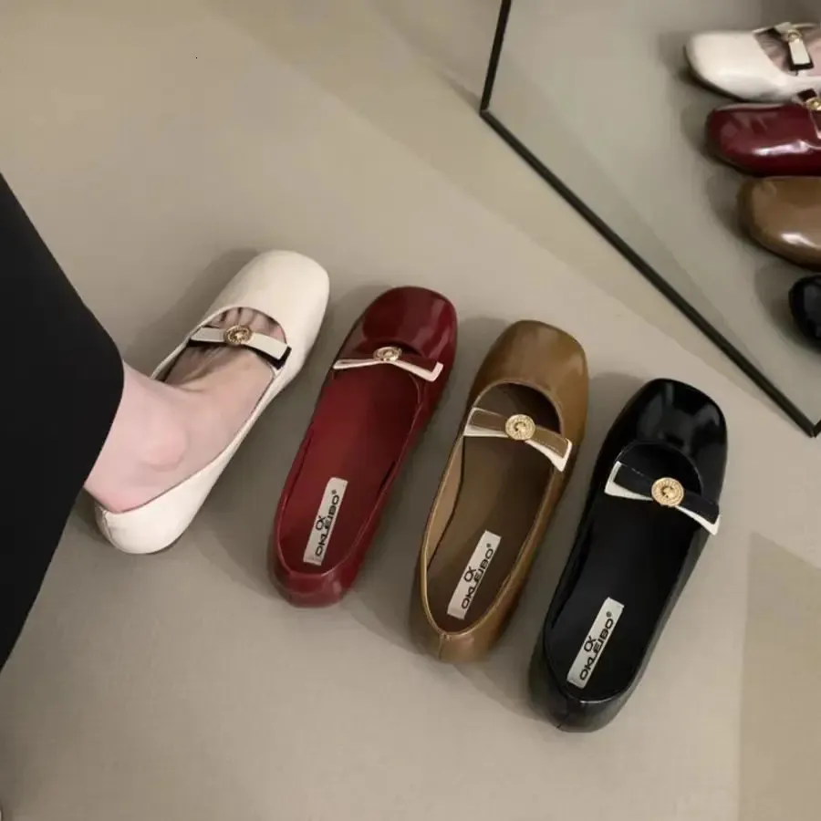 Patent Leather Bowtie Ballet Flats For Women Square Toe Shoes_voghion.com