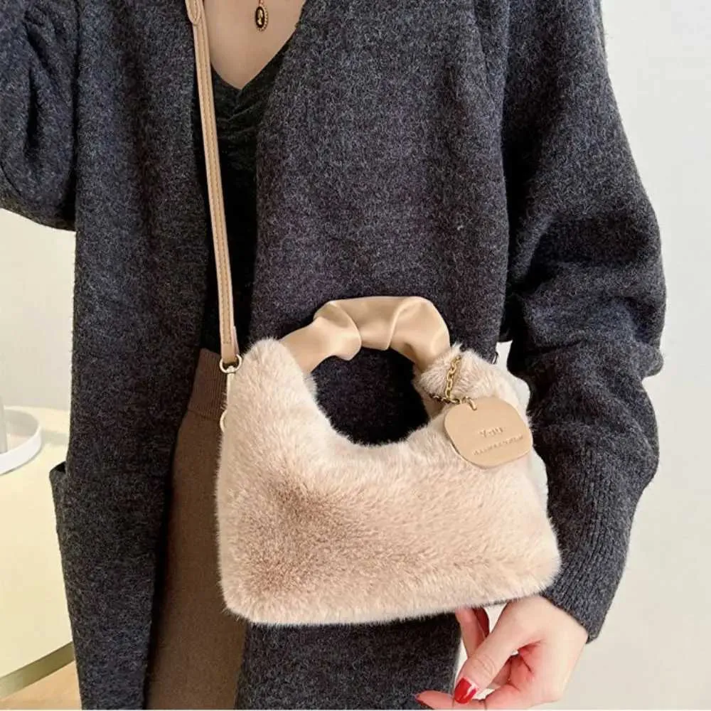 Designer Bag New winter plush long fur womens cross body fashion trend shoulder bag wallet and handbag Y241115_voghion.com