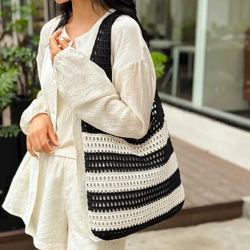 Fashion Shoulder Bag Contrast Hollow Knitted Belt Womens Handbag Y241011_voghion.com