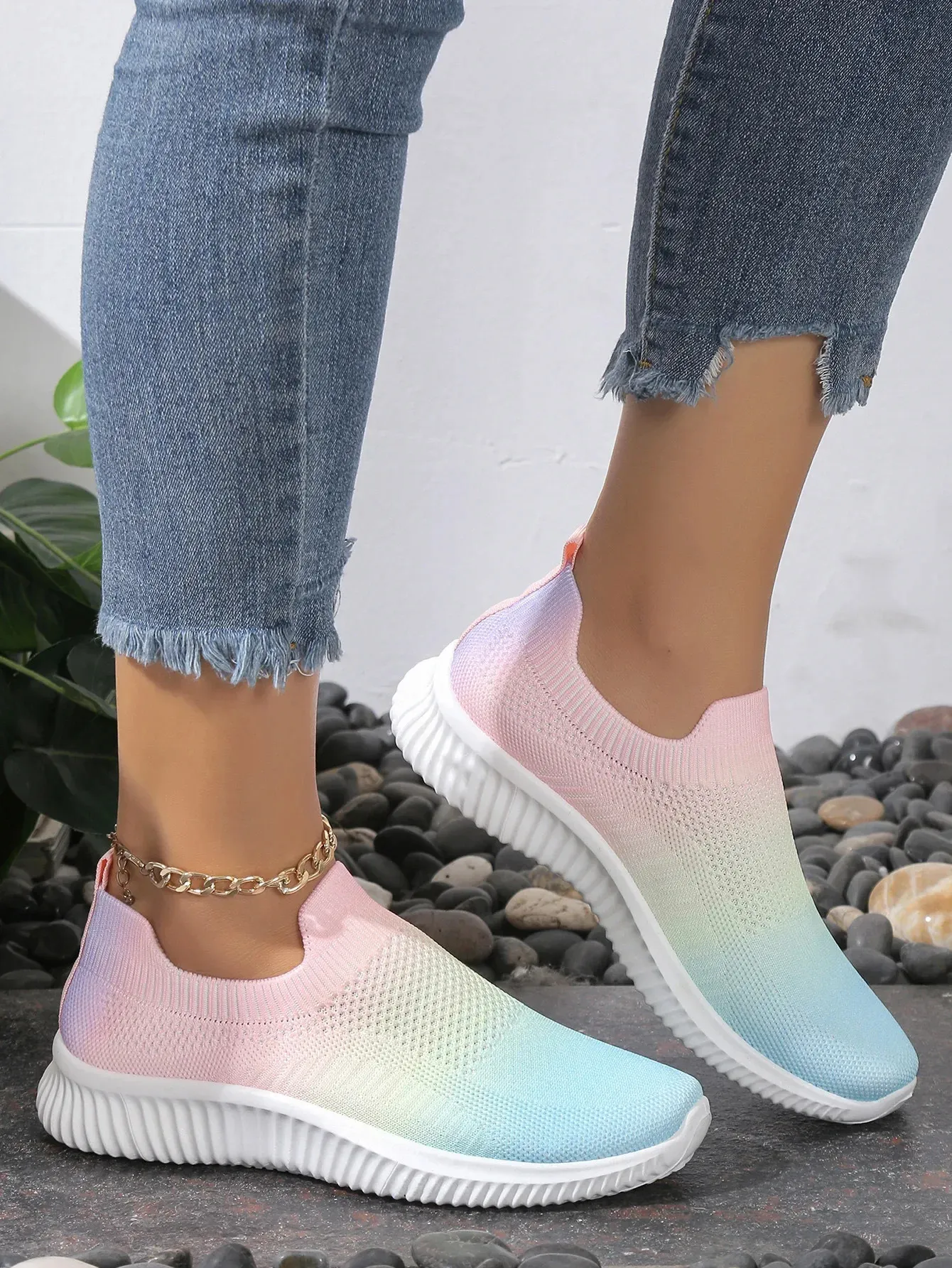Baskets montantes en maille respirante à dégradé de couleurs, style slip-on, souples et décontractées, pour femmes, style tennis, référence 250515_voghion.com