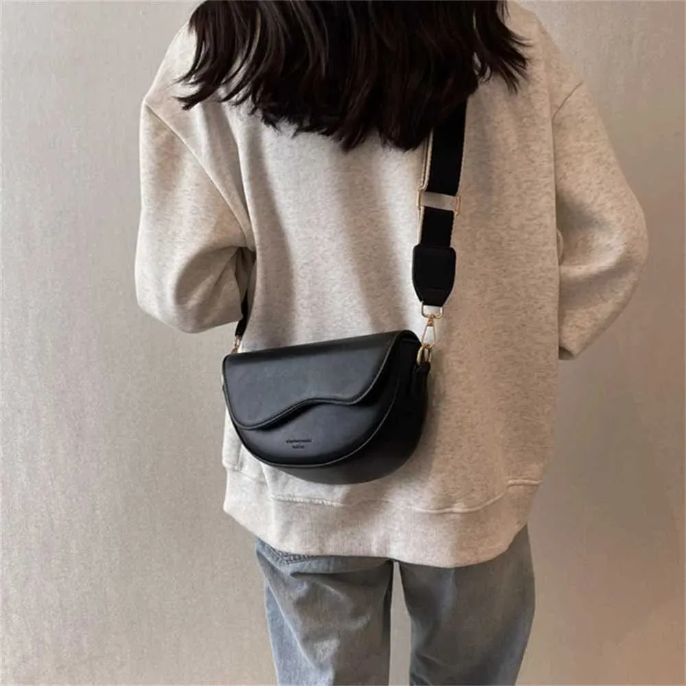 Women's Crossbody Bag With Stylish Red Strap Shoulder Bag Elegant_voghion.com