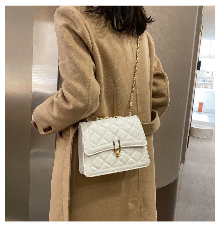 2024 Nuova tendenza Moda Casual Versatile Catena Lingge Borsa a tracolla Piccola borsa quadrata per donna_voghion.com