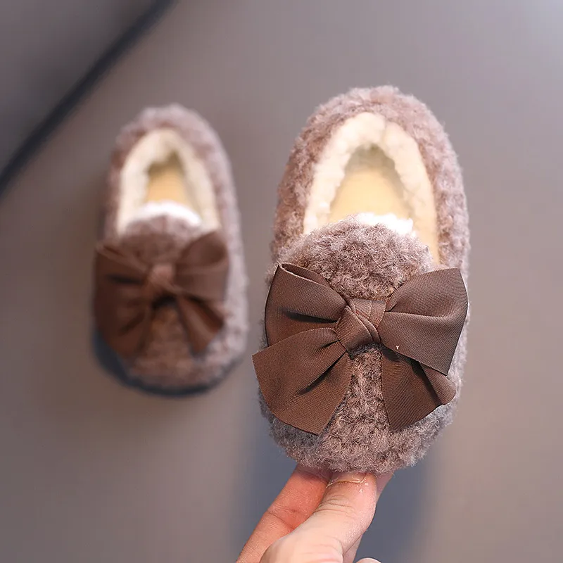 Tyttöjen talviset isot rusetit söpöt solmiot vauvan taaperon rento littlesprouts lasten slip-on-tasapohjaiset lapset puuvillapehmustetut lämpimät turkiskengät vauvalle_voghion.com