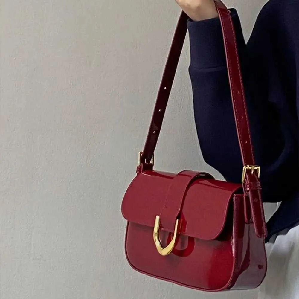 Clássico PU Couro Fivela de Ferradura Casual Crossbody Cor Sólida Bolsa de Ombro Pequena com Fecho de Zíper Mulheres Clutch_voghion.com