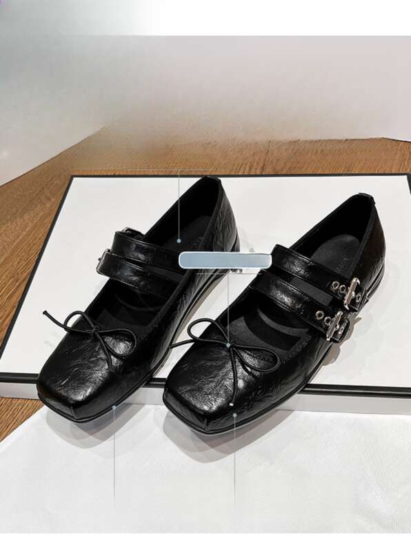 Balerini Mary Jane, cu fundă plată și aspect superficial, pentru picior mic, la începutul primăverii 2024_voghion.com