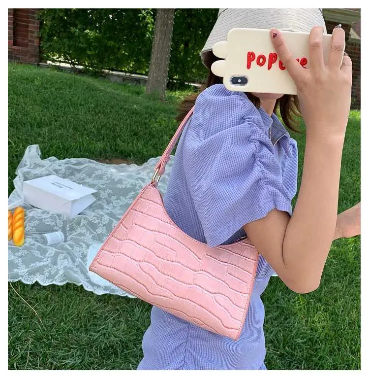 Fashion Exquisite Shopping Bag Retro Casual Totes Shoulder Bags Female Leather Solid Color Chain Handbag for Women_voghion.com