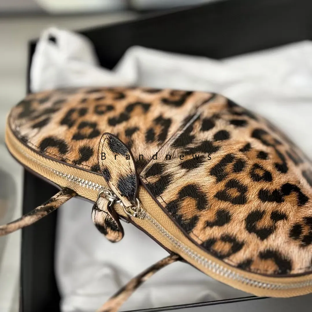 Borsa da sera Coeur in vera pelle da donna, a forma di cuore, a tracolla, con tracolla leopardata, per feste, da donna_voghion.com