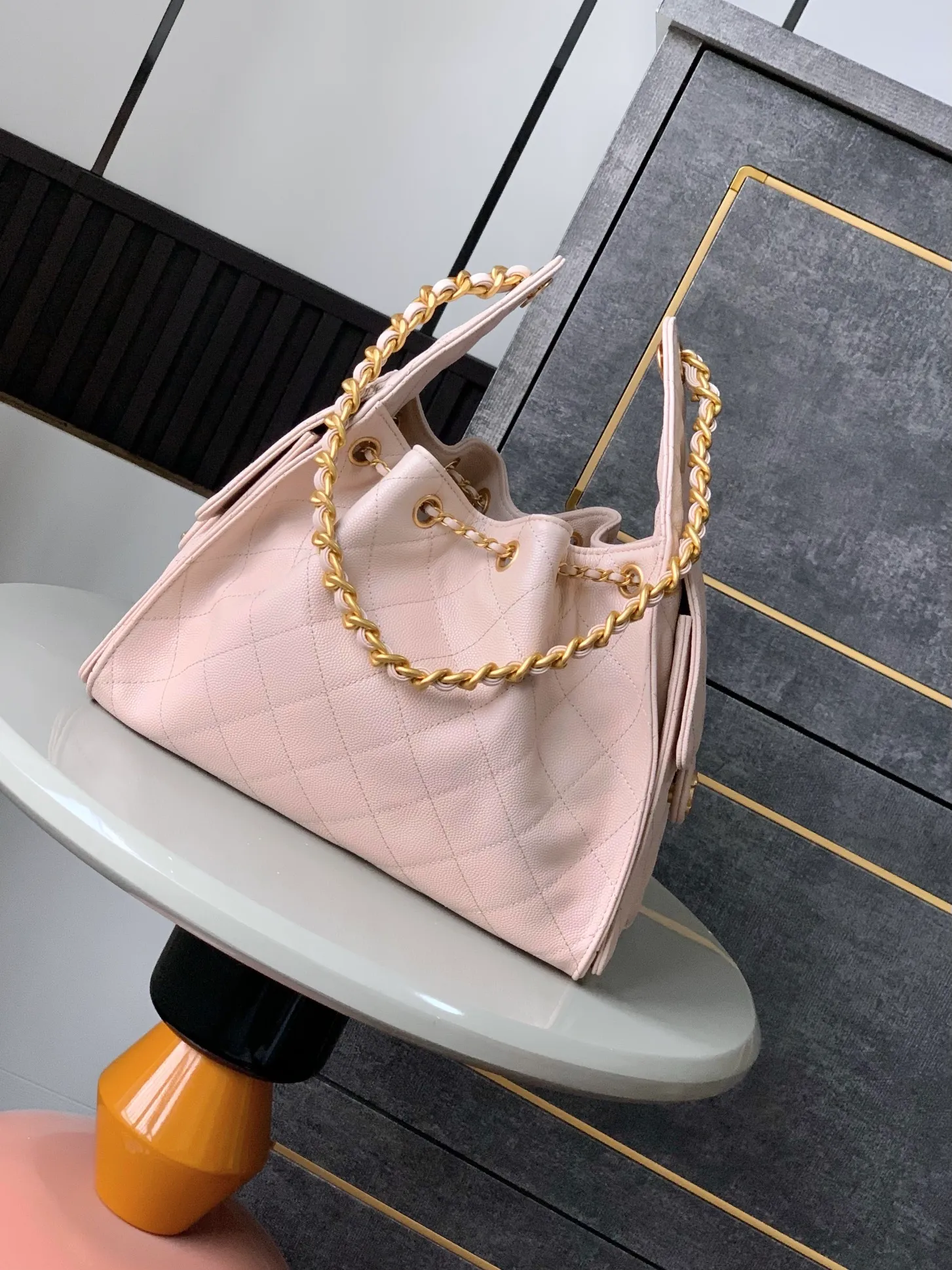 2025 Designer High Quality Large Capacity Leather Shoulder Classic Underarm Bag Dia Mesh Embroidered Retro Button_voghion.com