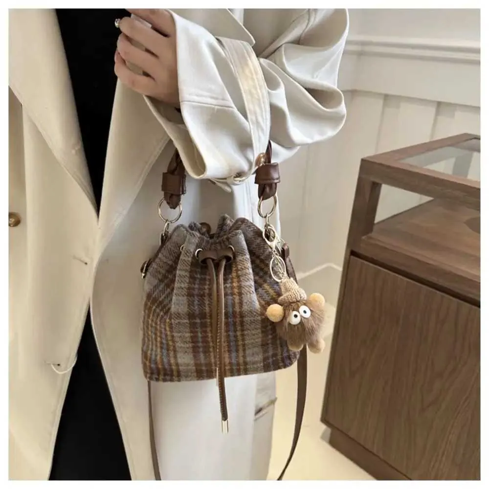 Fashionable Women's Retro Bucket Bag Shoulder Crossbody Handbag_voghion.com