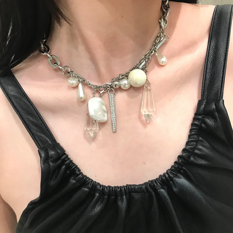 Catene AOMU Trendy Collana a catena multistrato in metallo irregolare con ciondolo a forma di cuore con perle di cristallo Choker clavicola Punk per_voghion.com