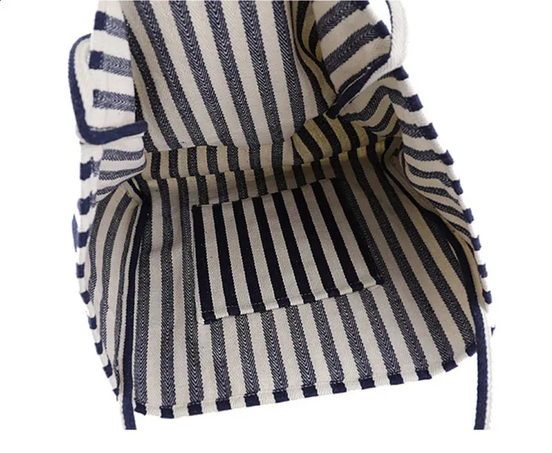 Fashion Ladies Classic Striped Canvas Handbag Large Capacity Shoulder For Female Simple Beach Casual tote Shopping Bag_voghion.com