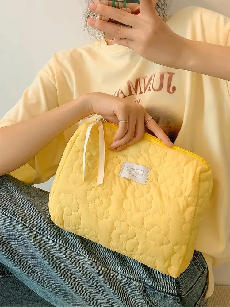 Niedliche Wer Bags Damen Make-up-Tasche mit großem Fassungsvermögen, wasserdicht, Toilettenartikel, Kosmetik-Organizer, Reise-Make-up-Waschtasche 240729_voghion.com