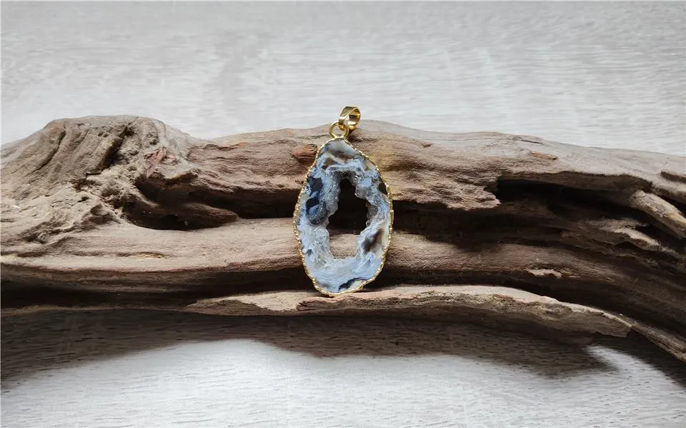 Collane con ciondolo Fetta di geode naturale Oro placcato Lucido Nero Grigio Drusy Pietra di cristallo Accessori per fai da te_voghion.com