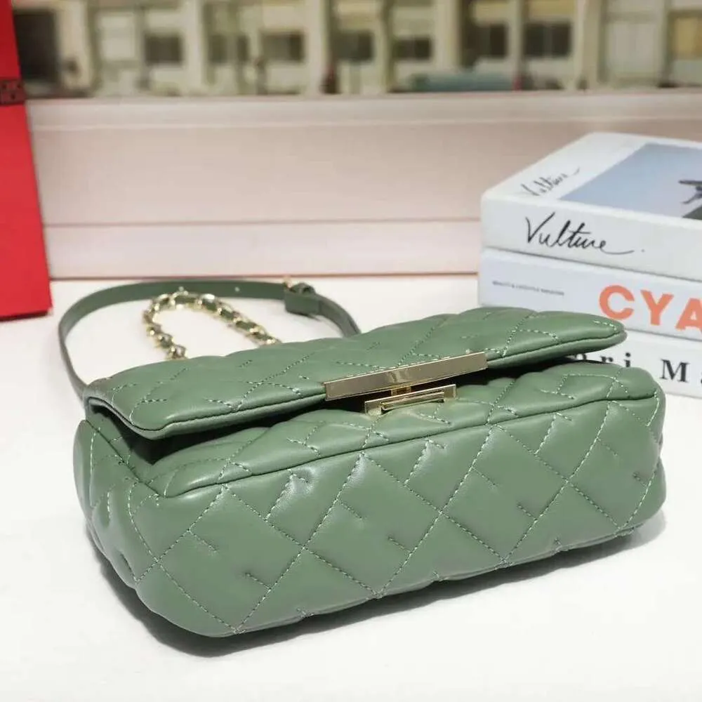 CH Crossbody Brand Ladies Shoulder Niche Design Fashion Daily Commuter Bag Temperament Elegant_voghion.com
