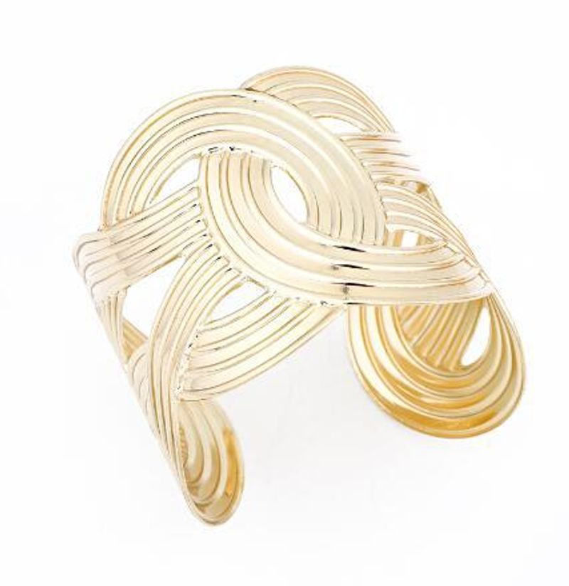 Decorative Heart Shaped Metal Armband Ethnic Style Bangle_voghion.com
