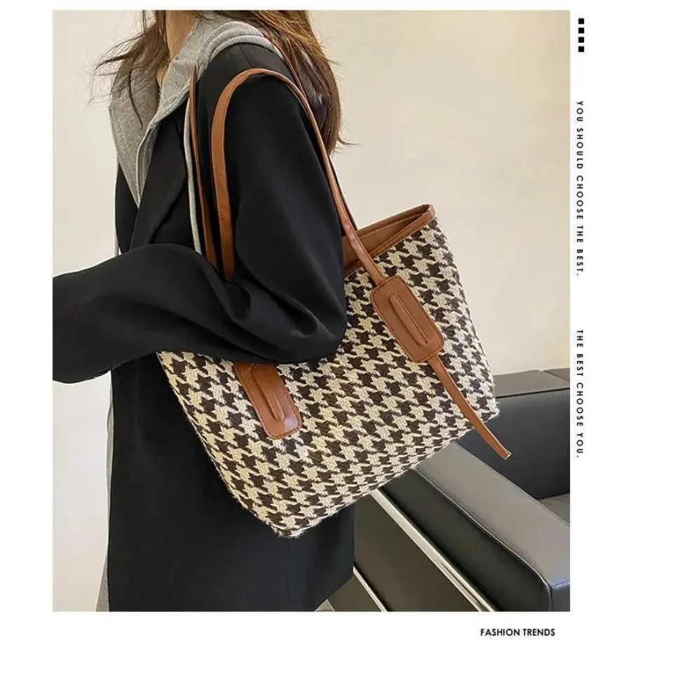 Womens Shoulder Bag And Tote Bag Large Capacity Grid Pattern Bag_voghion.com