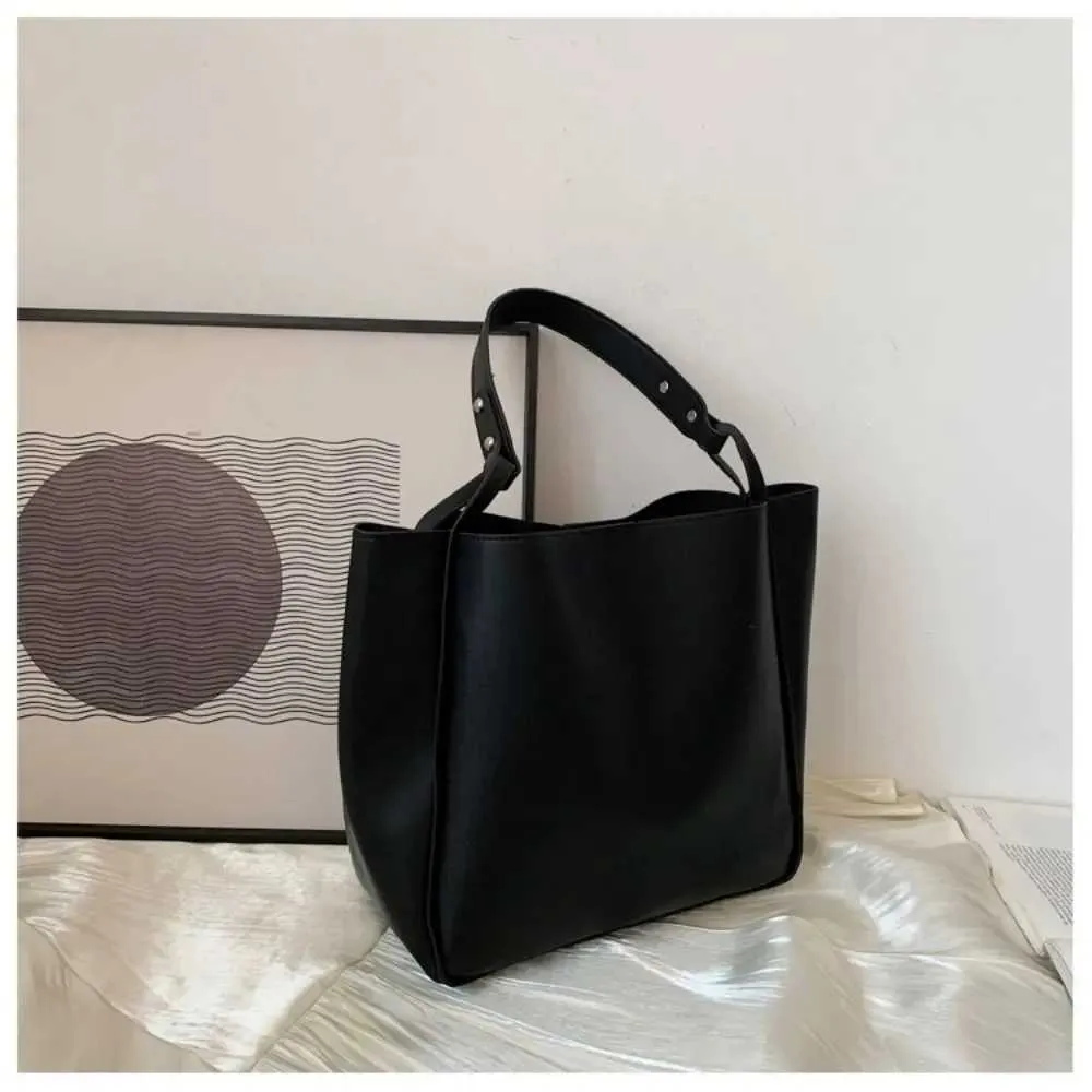 2024 Neue Damenhandtaschen, Schultertaschen zum Einkaufen und Reisen, große Kapazität, Damentaschen aus Leder C241024_voghion.com