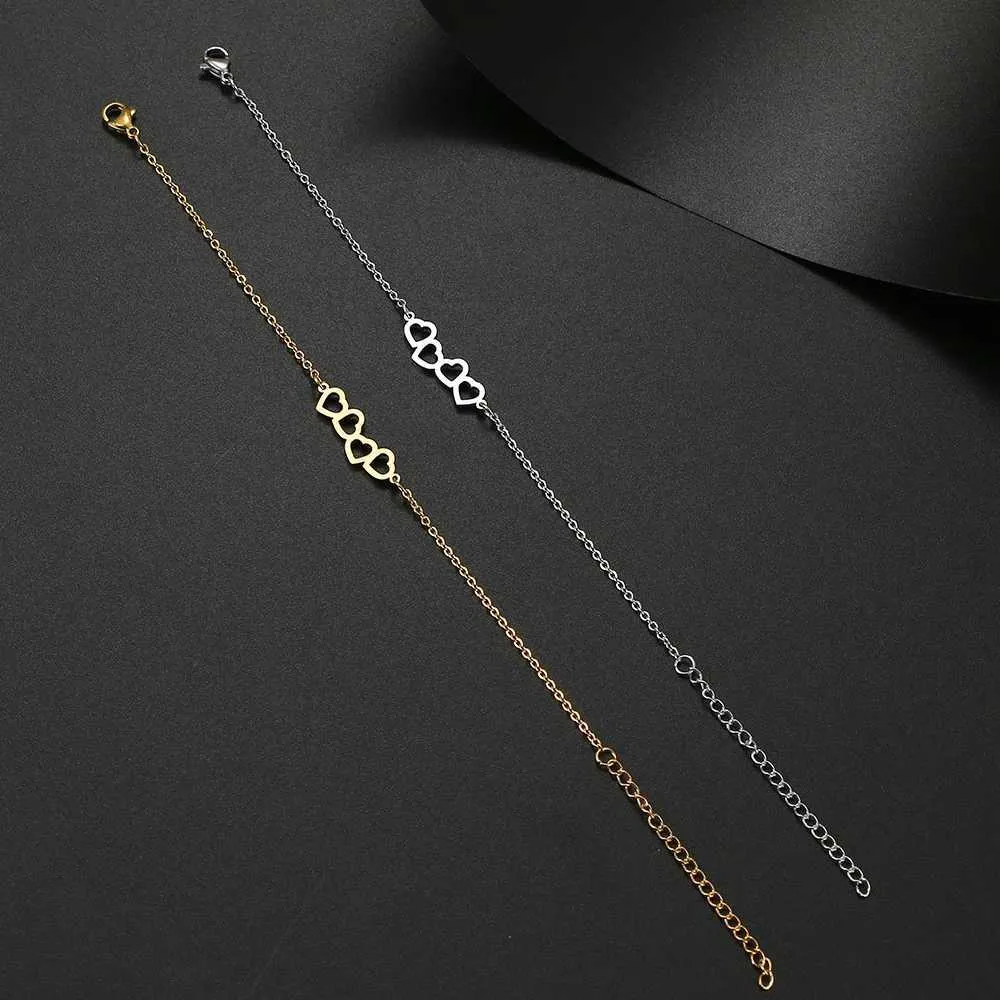 Pulsera de brazalete con dije de corazón hueco acero inoxidable_voghion.com