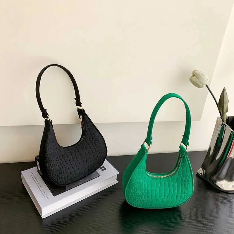 Retro afslappet håndtaske i ren filt, moderigtigt undertøj, high-end design, dameskulderdesigner i ensfarvet affaldspose_voghion.com