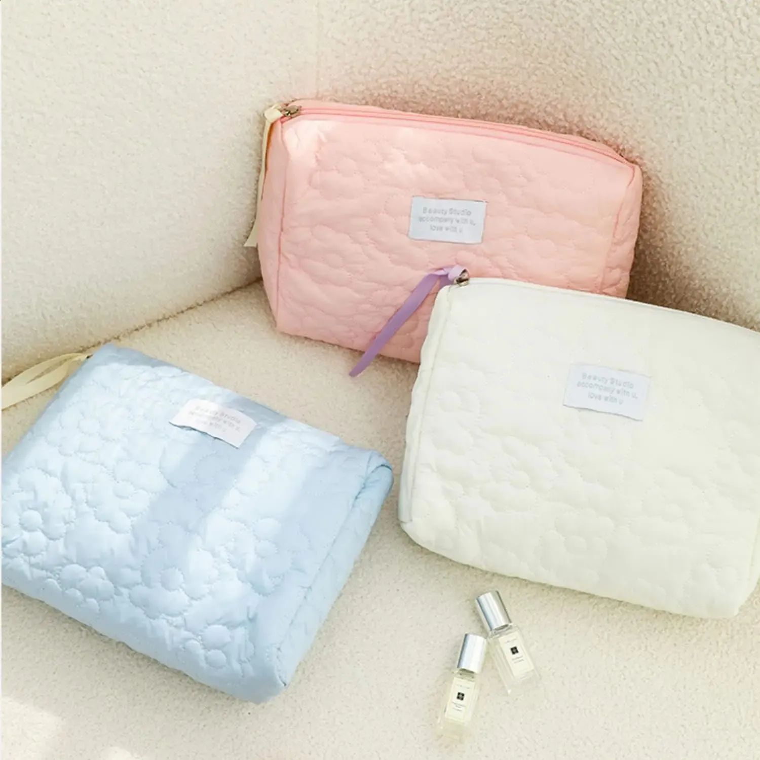 Niedliche Wer Bags Damen Make-up-Tasche mit großem Fassungsvermögen, wasserdicht, Toilettenartikel, Kosmetik-Organizer, Reise-Make-up-Waschtasche 240729_voghion.com