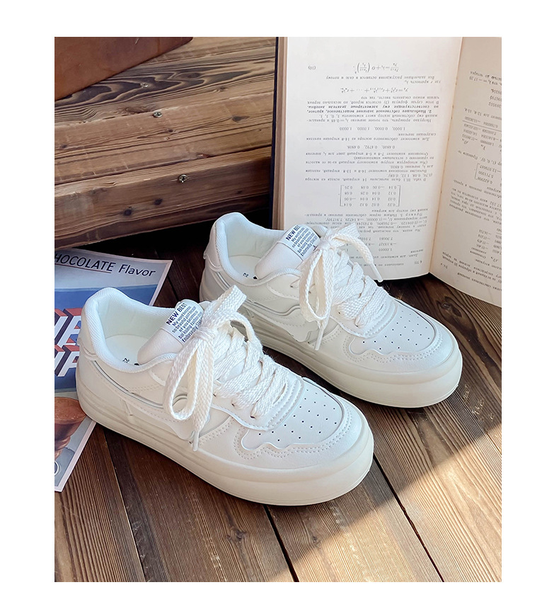 Baikuang 2024 Nuovo design unico per studenti con suola spessa casual piccolo bianco, scarpe da tavolo, tendenza Instagram femminile_voghion.com