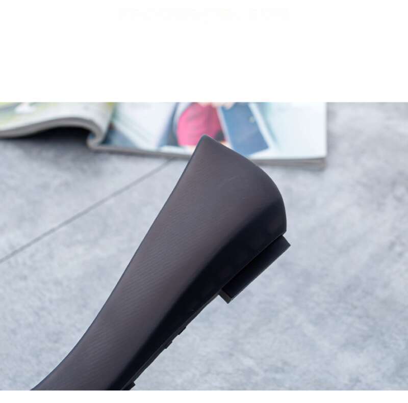 2025 Summer New Flat Heel Jelly Sandals Outdoor Lightweight Beach Single Layer Plastic Waterproof Shoes_voghion.com