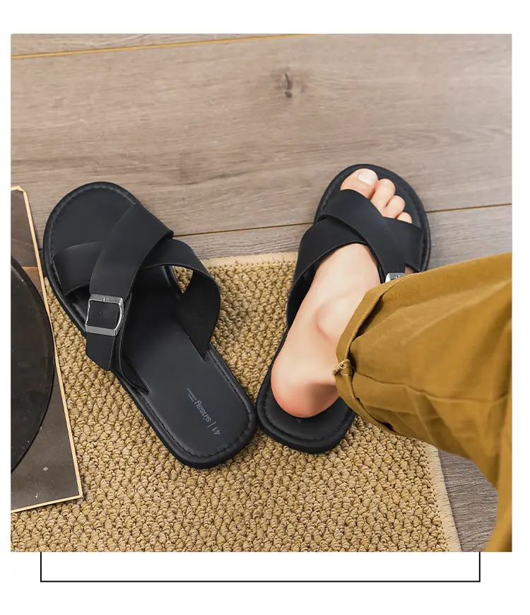 Men's Black Slide Sandals With Adjustable Buckle And Soft Sole_voghion.com