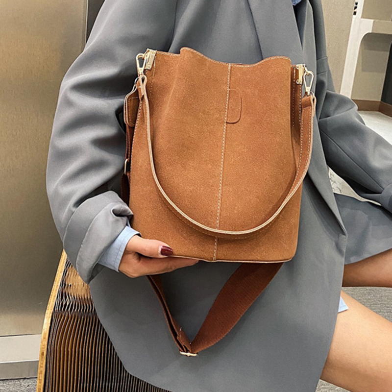 2023 Design Frauen Eimer PU Leder Schulter Tasche Große Kapazität Dame Umhängetaschen Breiten Gurt Weibliche Einfarbig Totes_voghion.com