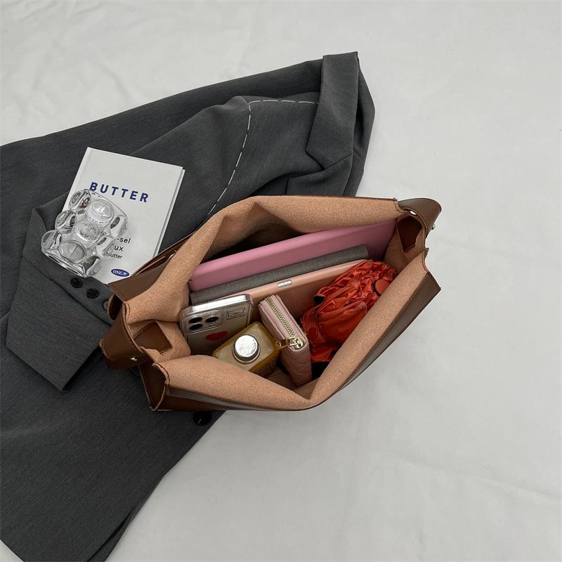 LEFTSIDE – sac à bandoulière en cuir pour femmes, grande capacité, tendance, sacs à main simples de styliste, 2023_voghion.com