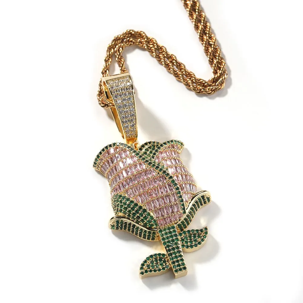 Collier pendentif fleur de rose avec zircon et plaqué or_voghion.com