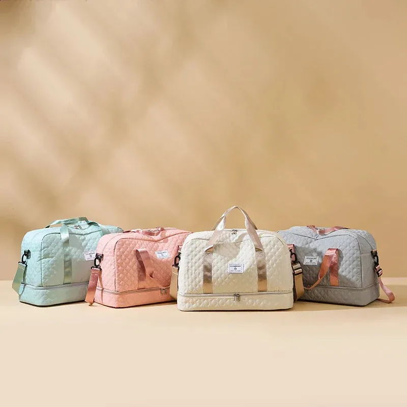 Large Capacity Travel Duffel Bag With Wet Dry Separation_voghion.com