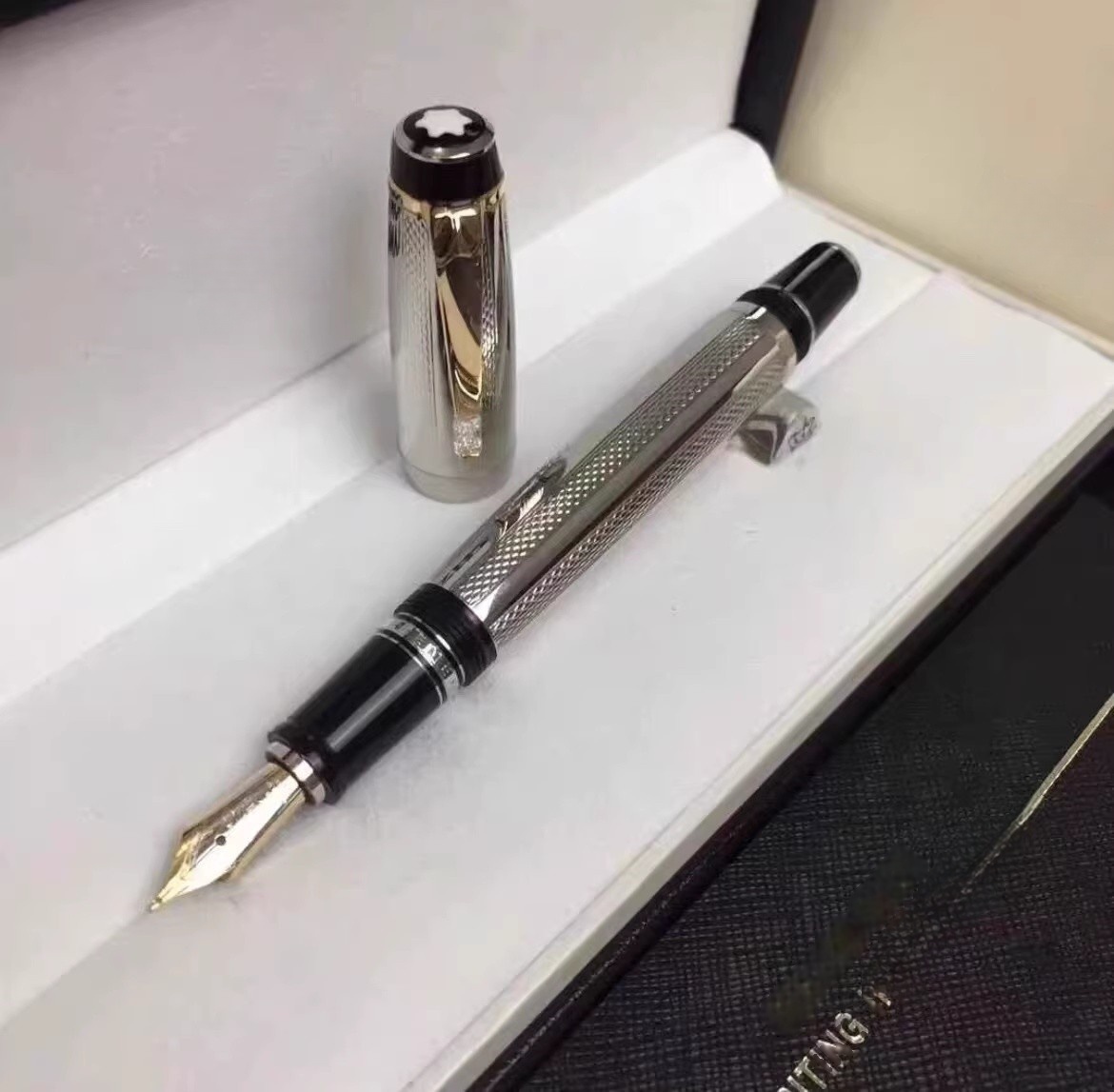 Elegant Bohemian Style Metal Grid Ball Pen Premium Smooth Writing Experience Mont