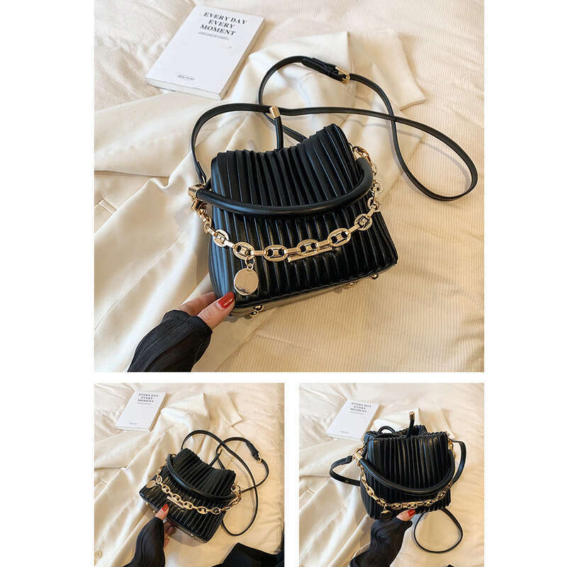 Geantă de mână Couture pentru femei, geantă portabilă pliată la modă nouă, design de nișă, umăr_voghion.com