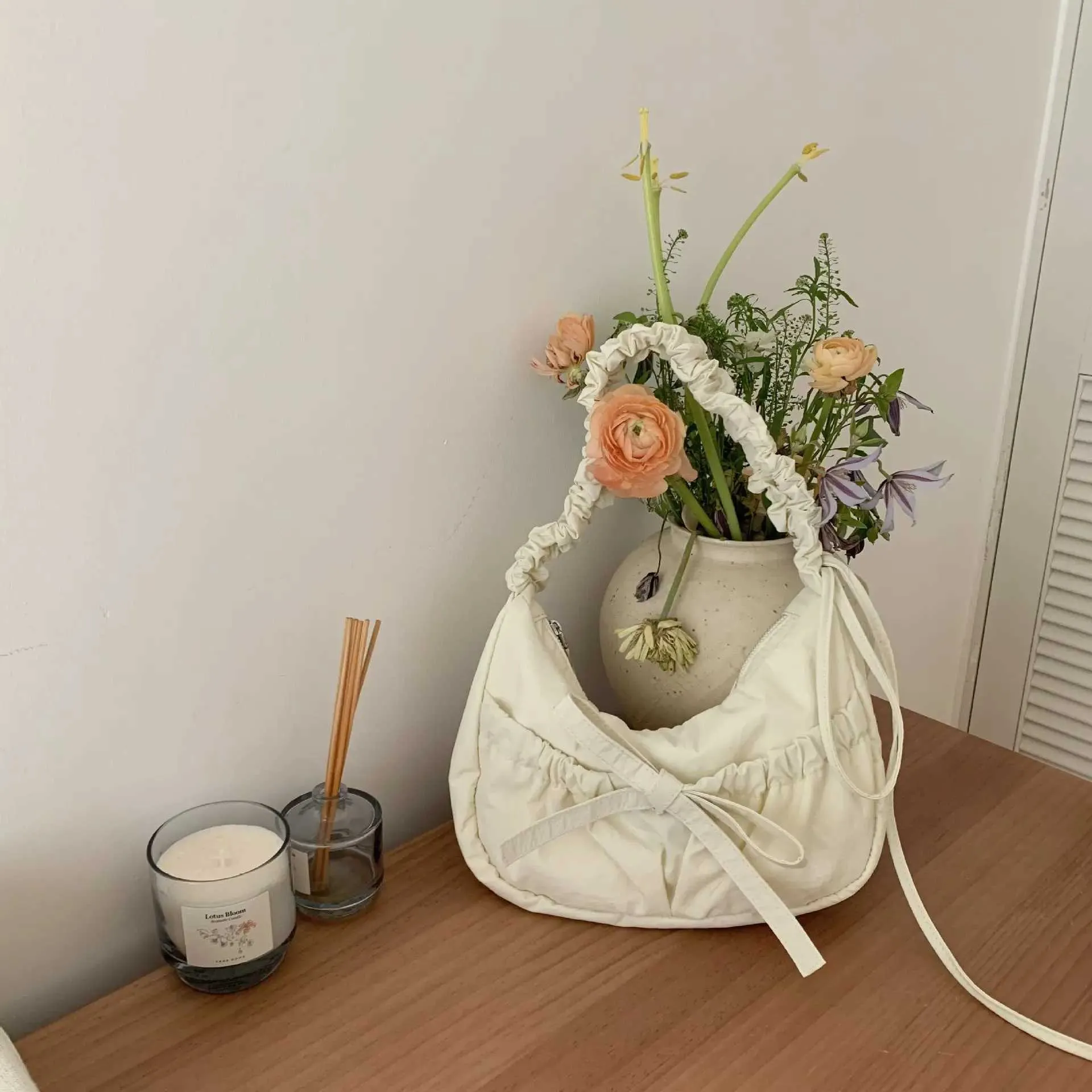 Womens Waterproof Nylon Shoulder Bag Large Capacity Handbag Tote_voghion.com