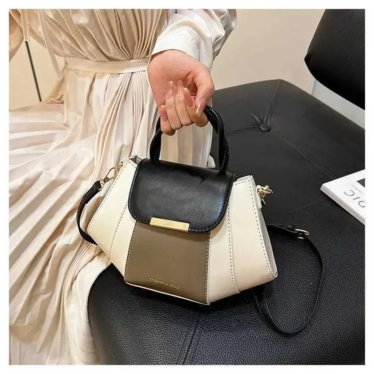 Explosions Contrast Color Portable Female Spring and Summer Niche Design Joker Small Bag Advanced Texture Shoulder_voghion.com