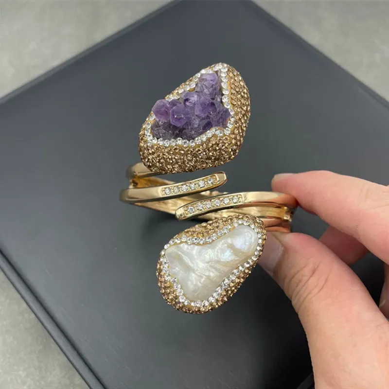 Bracelet jonc en améthyste naturelle et perle baroque d'eau douce_voghion.com