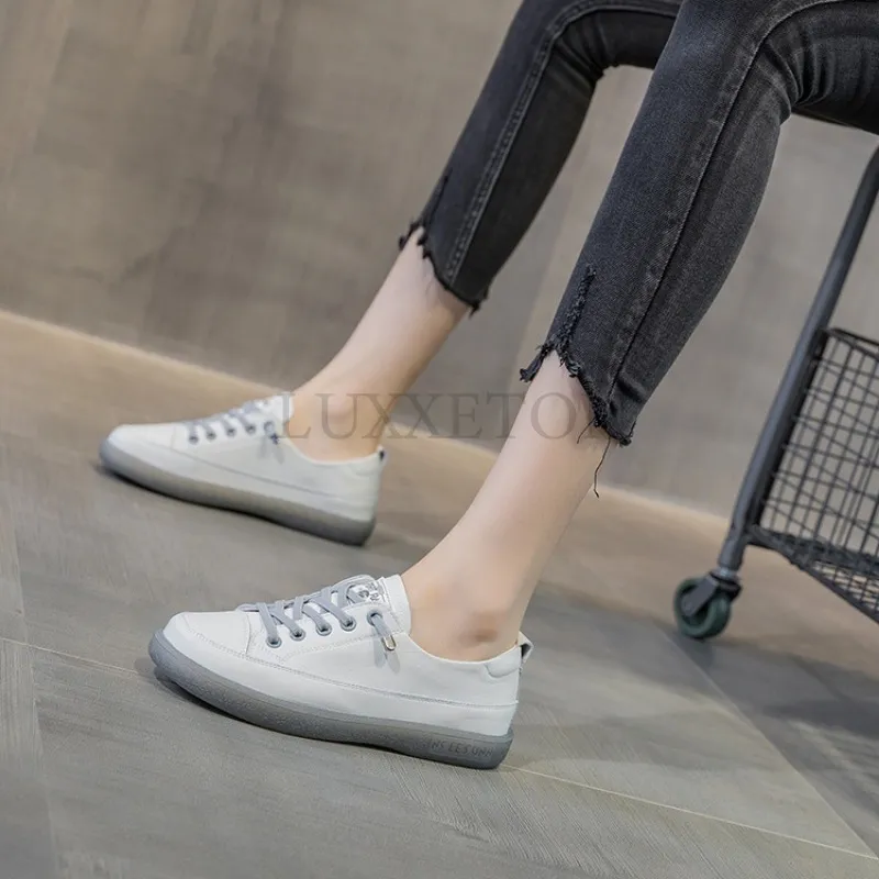 Comfortable Women's Leather Board Shoes Lightweight Flat Design_voghion.com