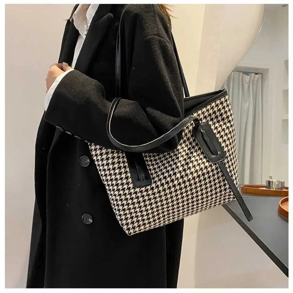 Womens Shoulder Bag And Tote Bag Large Capacity Grid Pattern Bag_voghion.com