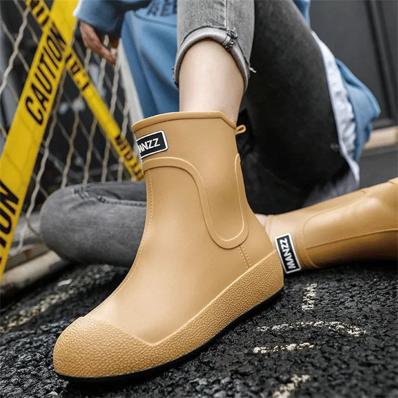 Solide Herrenmode Regenstiefel Gummi Casual Ankle Bootie Rutschfeste Watschuhe für Damen Warme Regenschuhe zum Spazierengehen auf der Straße 2_voghion.com