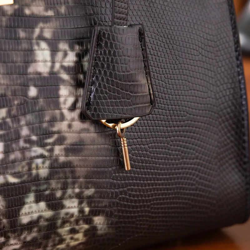 Minimalist Classic Women's Shoulder Bag Retro Handbag Versatile_voghion.com