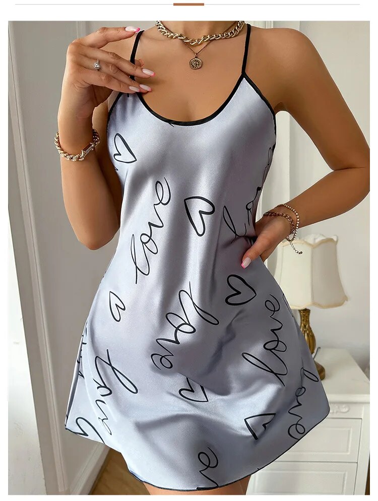 Dames casual grijze pyjama jurk indoor sexy korte rok kleine sling liefdesprint hartvormige pyjama dun gedeelte_voghion.com