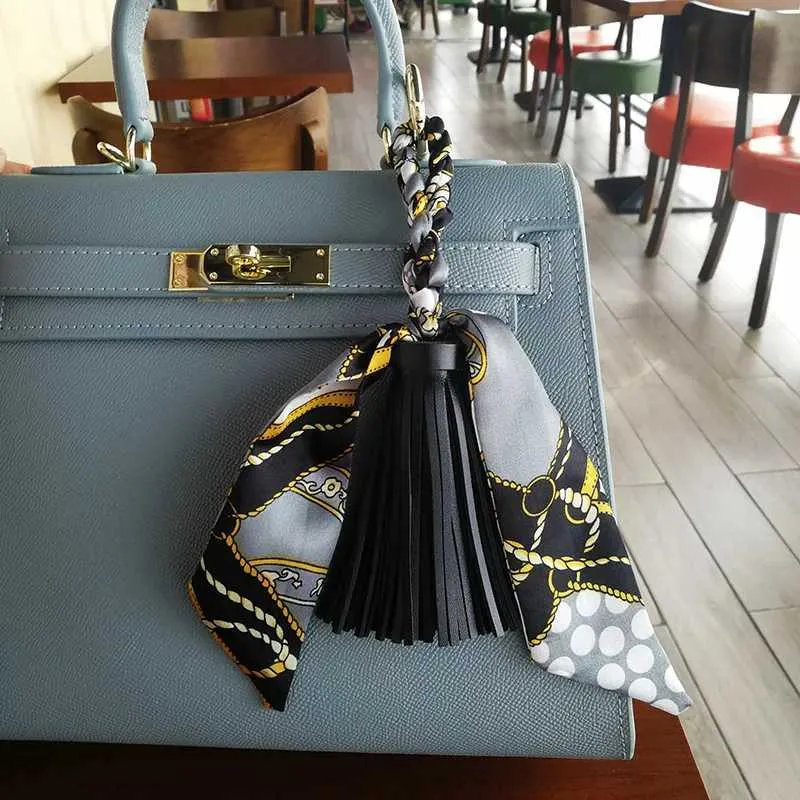 style silk decoration soft PU leather car keychain accessories fashionable womens jewelry pendant Y241121_voghion.com