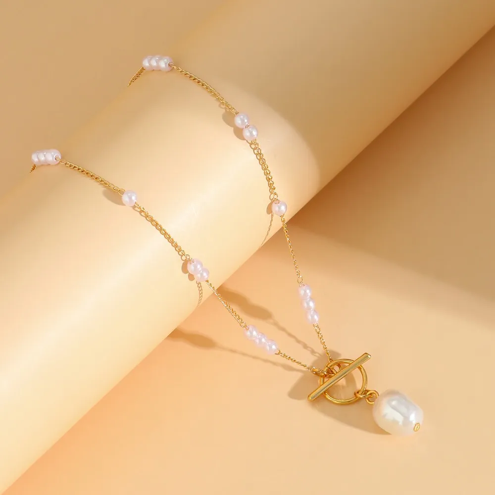 Perlenkette Mit Barockperlen Und Modischer Kettenschichtung_voghion.com